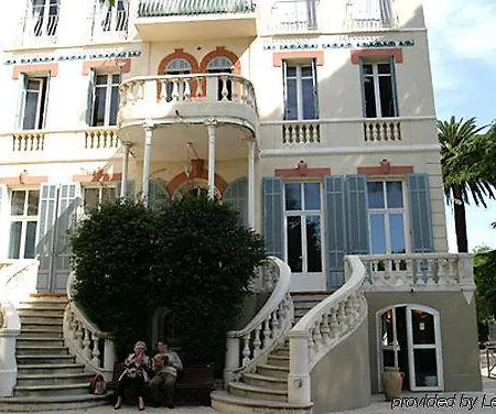 Le Poseidon Ла-Сейн-сюр-Мер