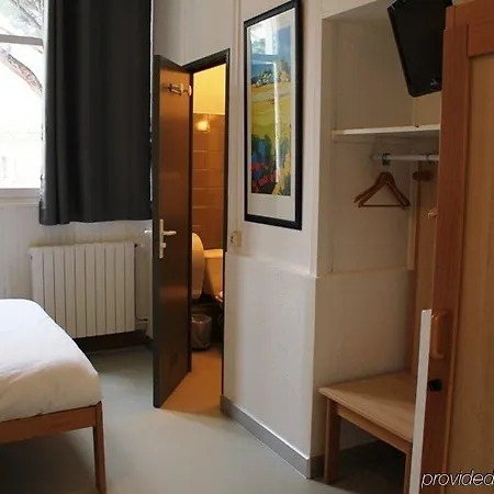 Отель Le Poseidon Ла-Сейн-сюр-Мер