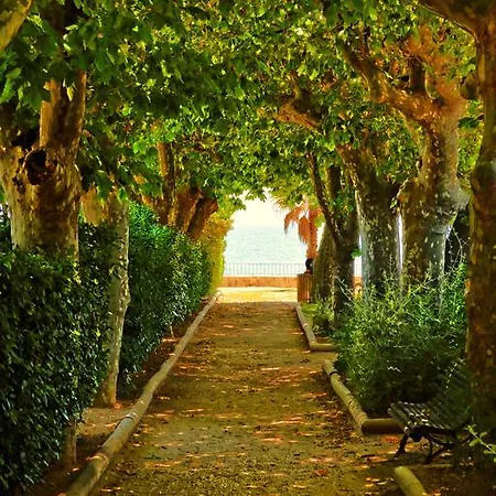 Le Poseidon 2* La Seyne-sur-Mer