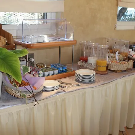 Le Poseidon Отель