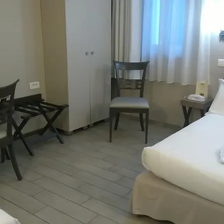 Отель Le Poseidon 2*