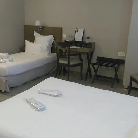 Le Poseidon Отель 2*